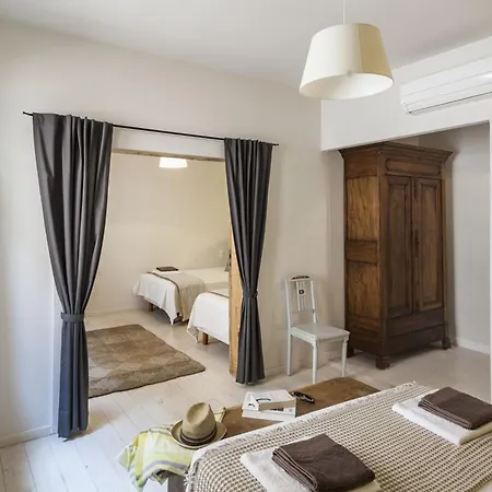 Caroline - Chambres D'hotes Bed & Breakfast