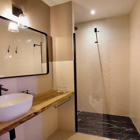 Caroline - Chambres D'hotes Albi